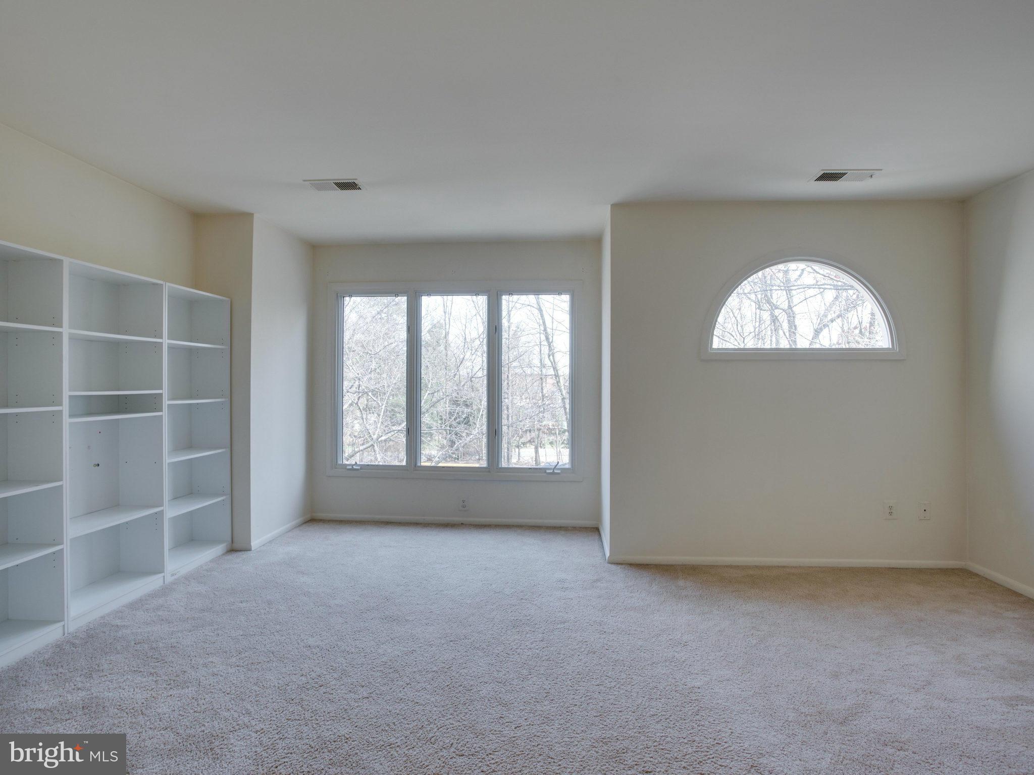 11102 Lakespray Way Reston, VA 20191 - Photo 23 of 28 Bedroom