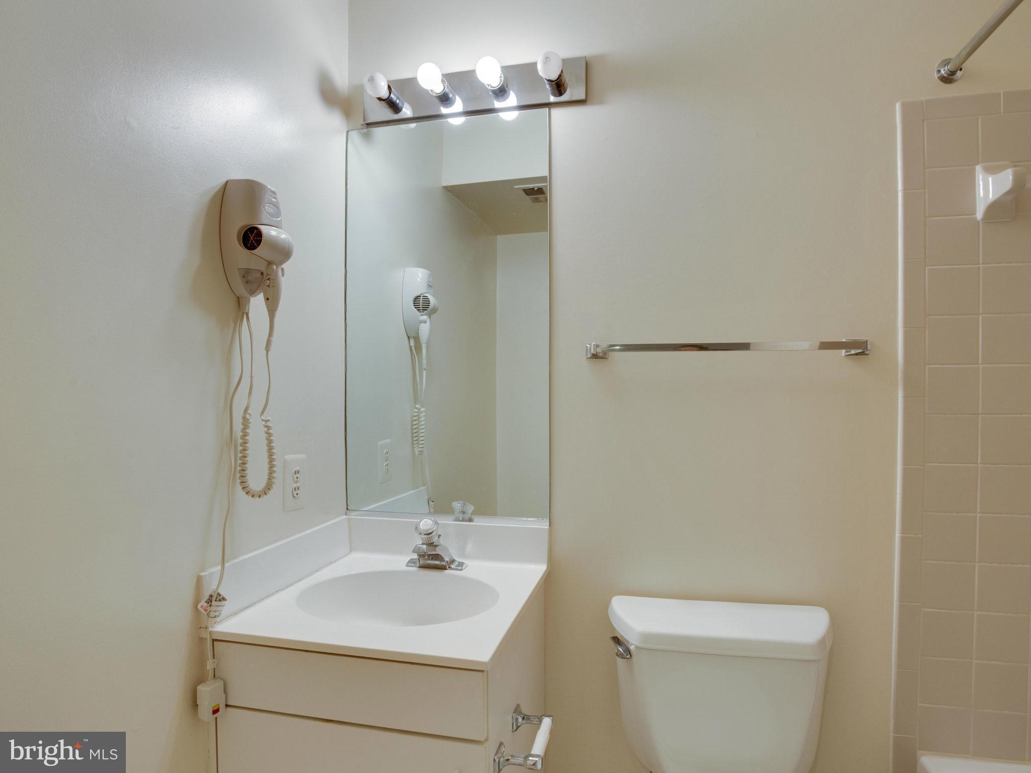 11102 Lakespray Way Reston, VA 20191 - Photo 28 of 28 Basement Full Bath