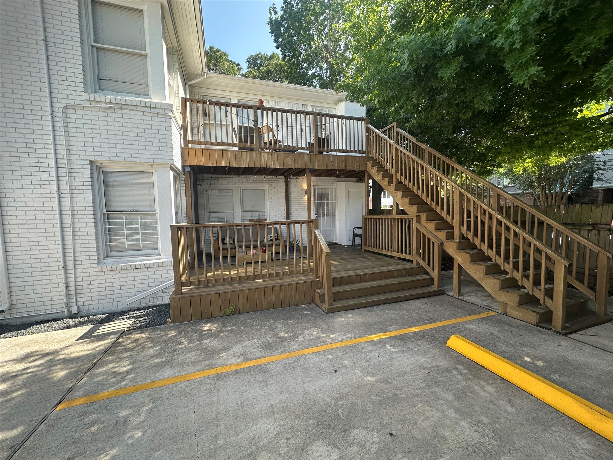 1852 Sul Ross Street, Unit 1 Houston, TX 77098 - Photo 9 of 10 Bottom patio belongs to unit