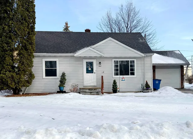 $269,000 | 464 Cottage Grove Avenue, Ashwaubenon, WI 54304