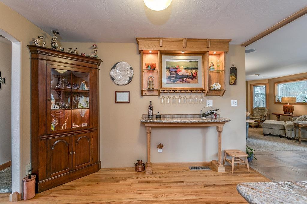 5215 Dark Hollow Road Medford, OR 97501 - Photo 16 of 35 Additional Photo