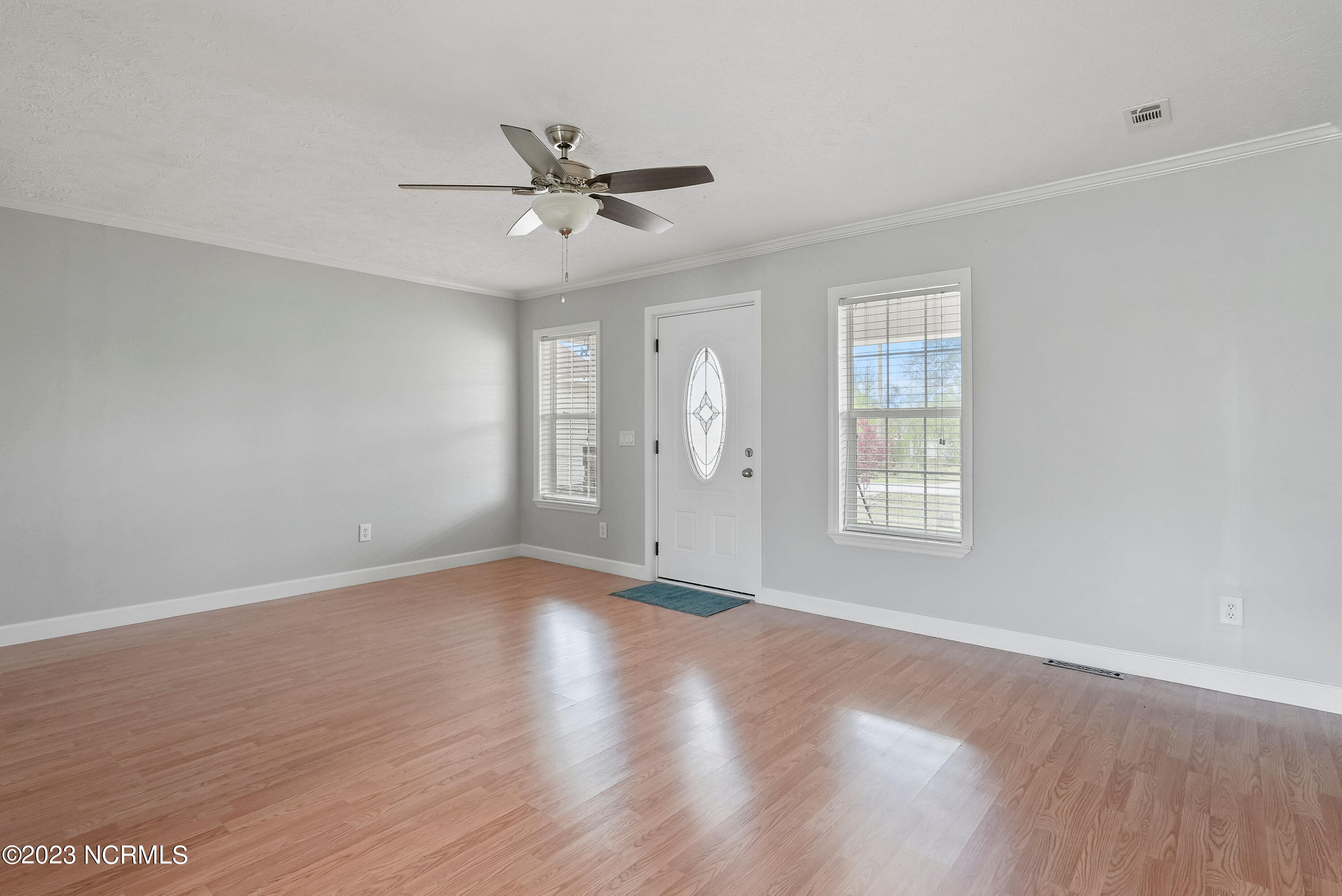 404 Haw Branch Road Richlands, NC 28574 - Photo 9 of 39 404HawBranch-38