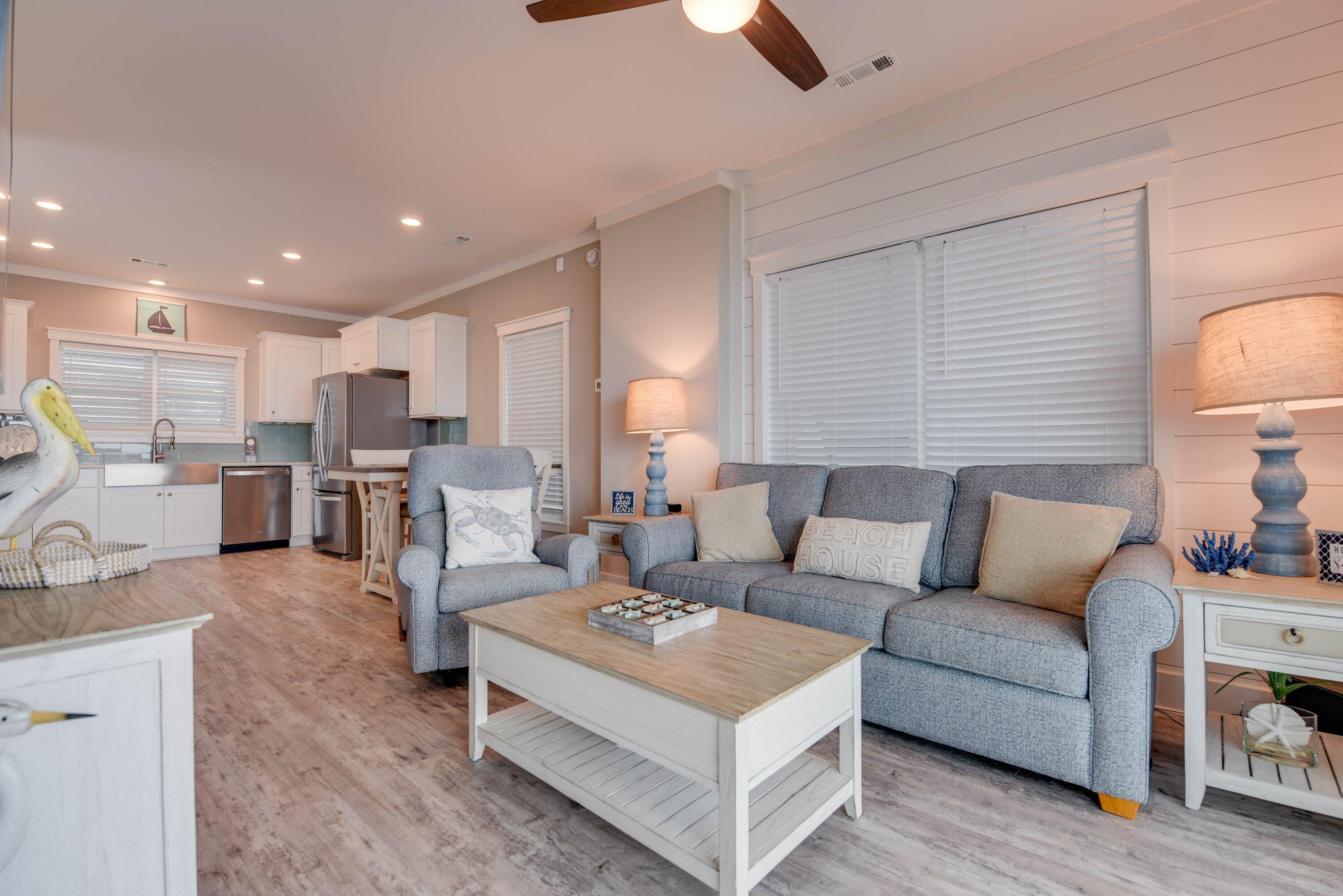 101 11th Street, Unit 35 Marathon, FL 33050 - Photo 3 of 28 Living Room