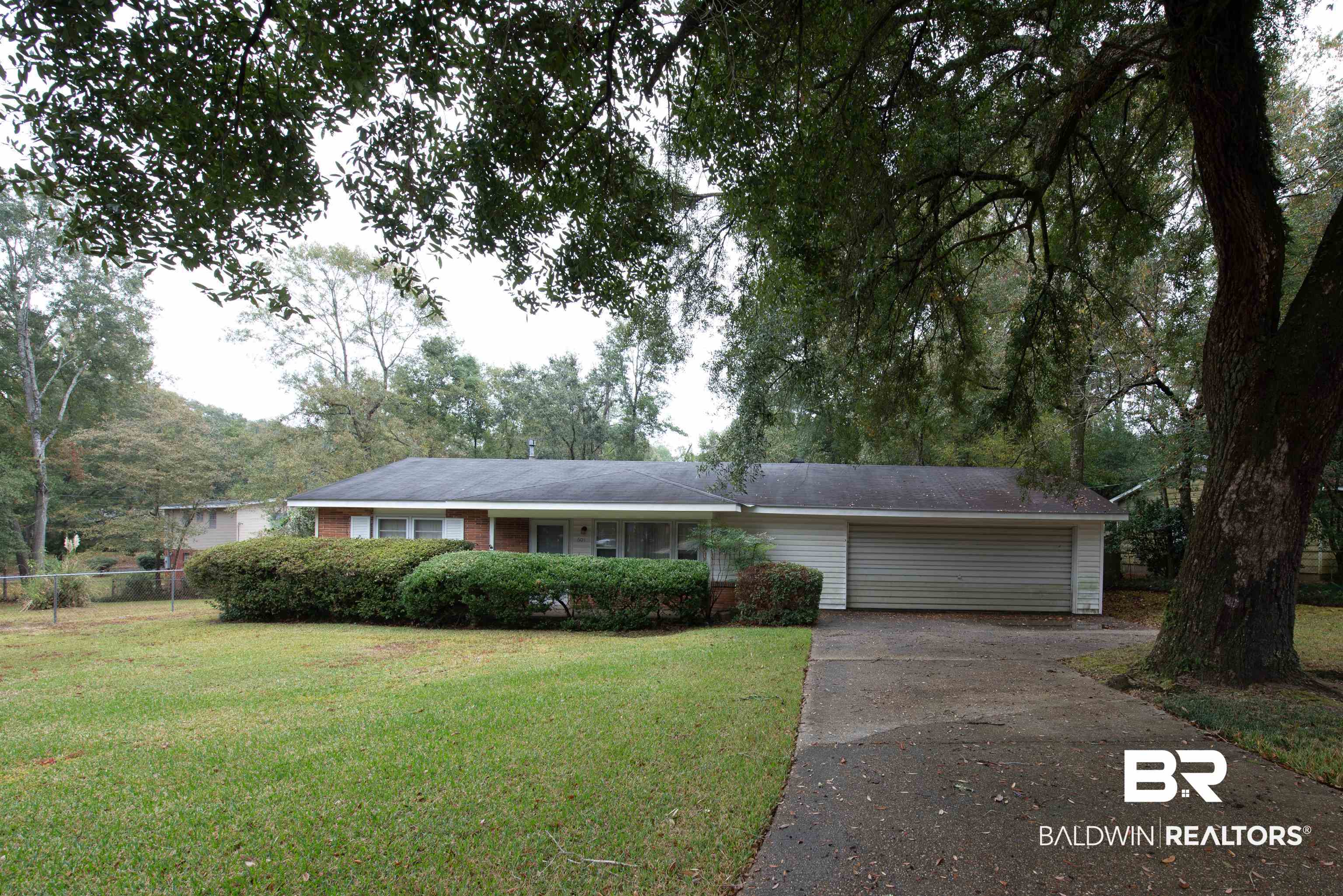 601 East Wesley Drive Mobile, AL 36609 - Photo 1 of 18