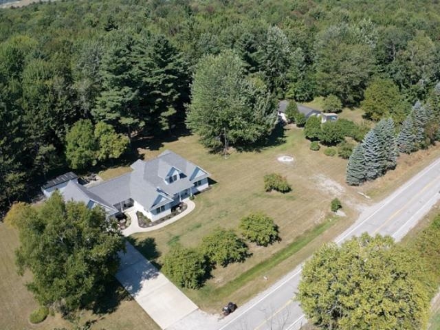 5605 North Shore Road Pinconning, MI 48650 - Photo 9 of 33