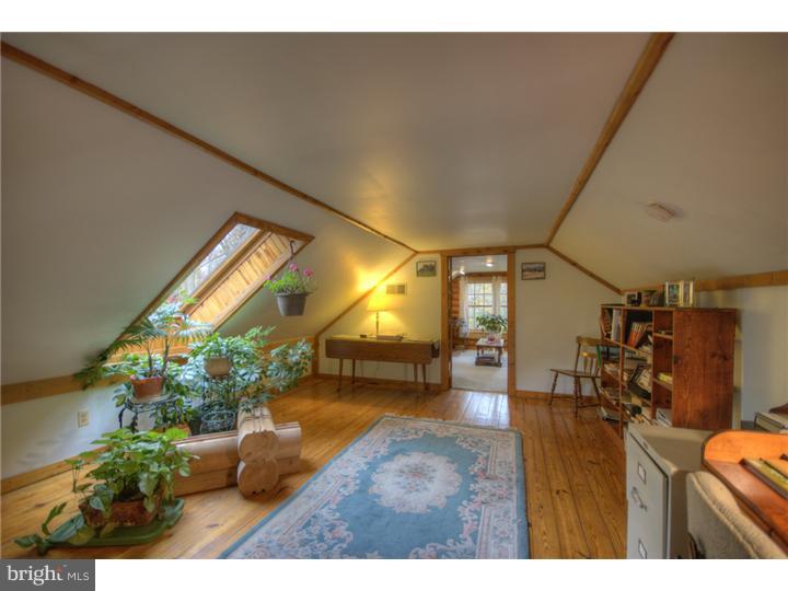 2035 Bustleton Road Burlington, NJ 08016 - Photo 16 of 23