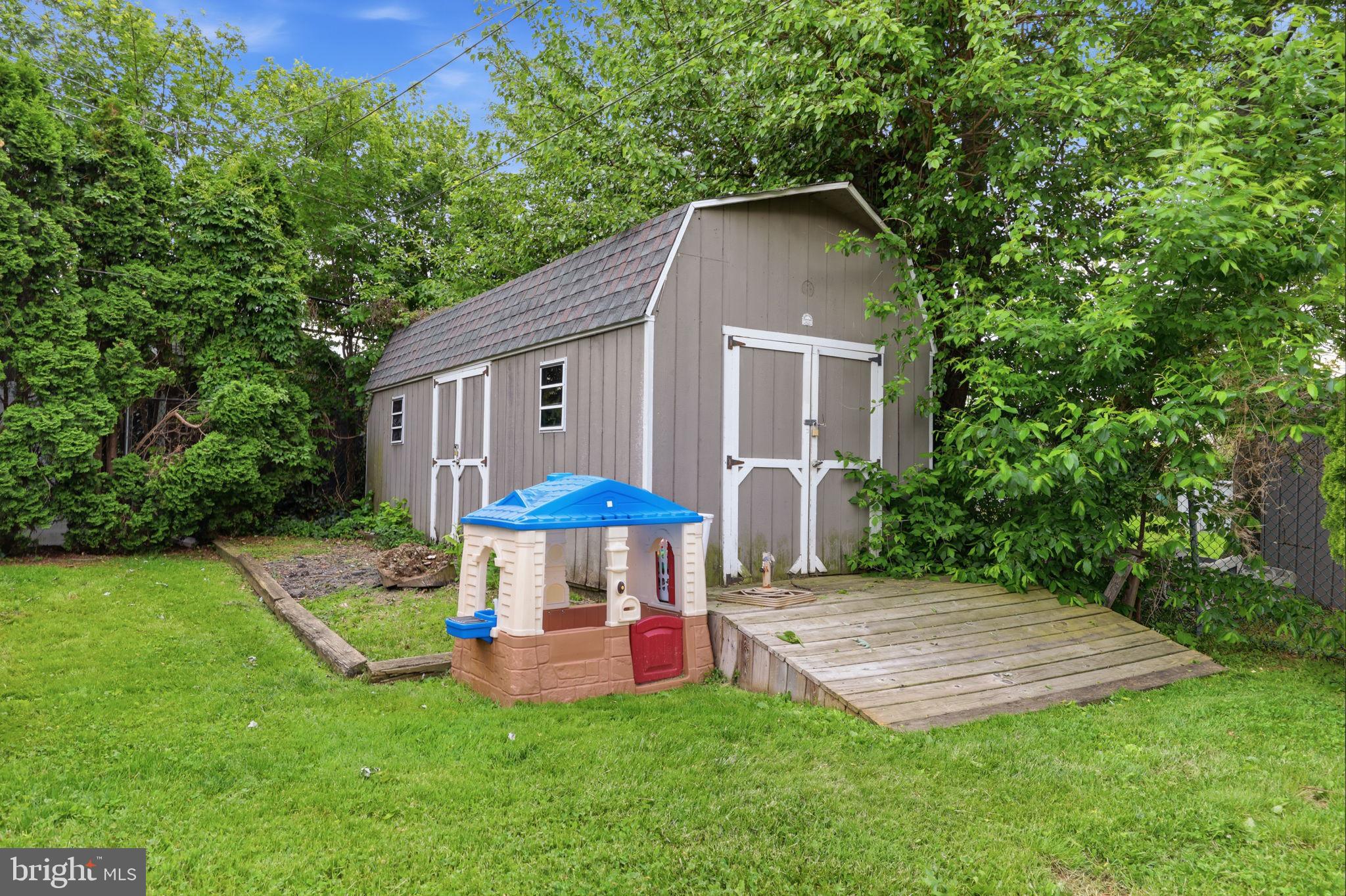 10 Inland Road Levittown, PA 19057 - Photo 30 of 35 Gallery Image 30