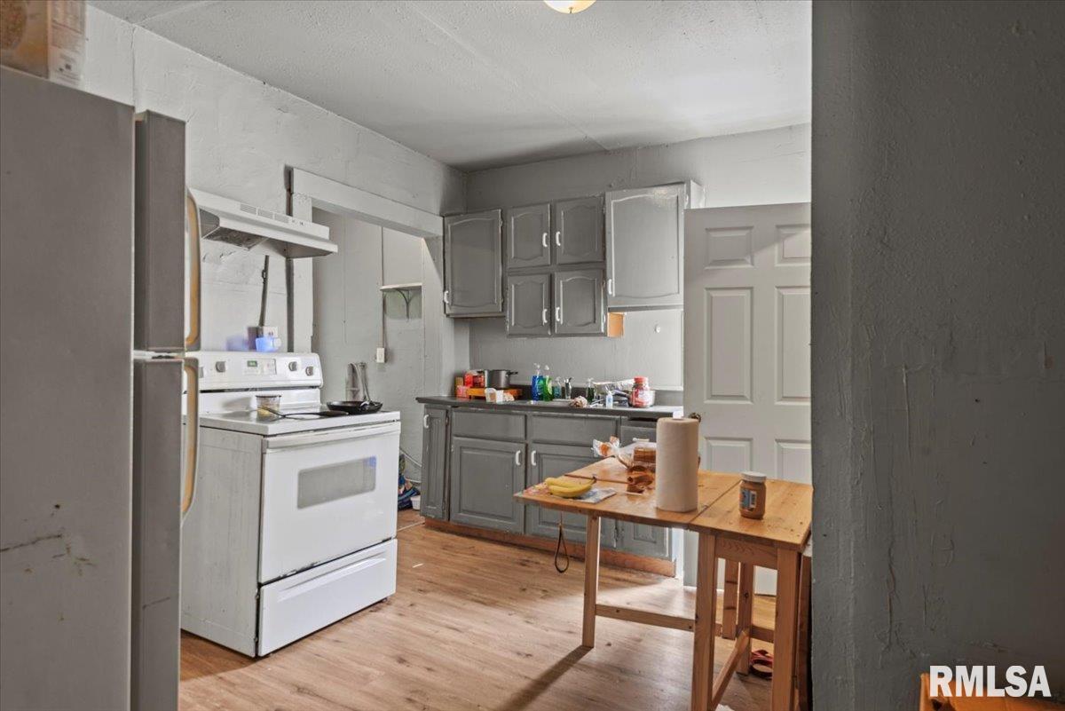 1715 Clay Street Springfield, IL 62703 - Photo 5 of 11