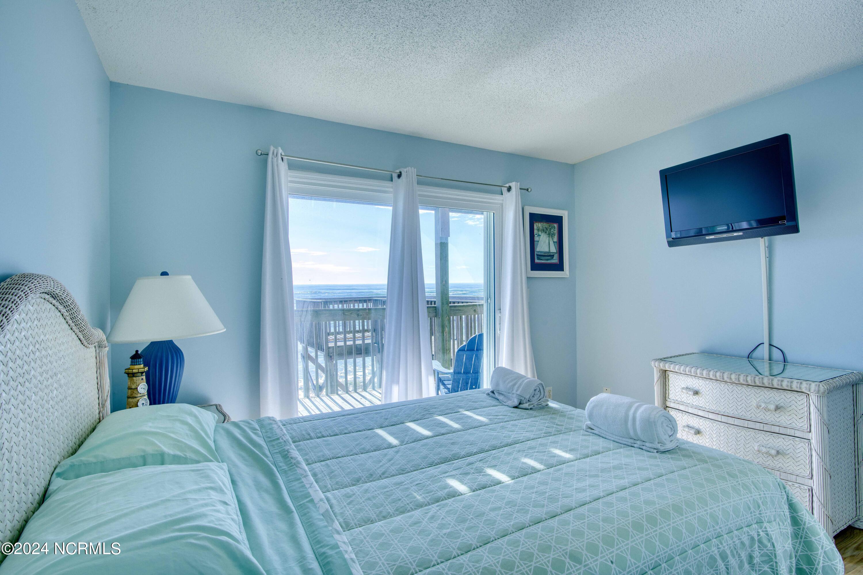 2362 New River Inlet Road North Topsail Beach, NC 28460 - Photo 38 of 49 2362 New River Inlet Road - Interiors -