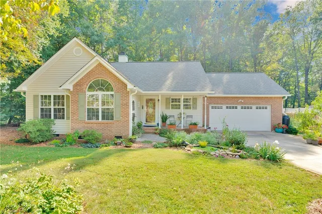 $380,000 | 1609 Underpass Road, Advance, NC 27006