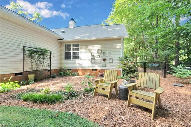 $380,000 | 1609 Underpass Road, Advance, NC 27006