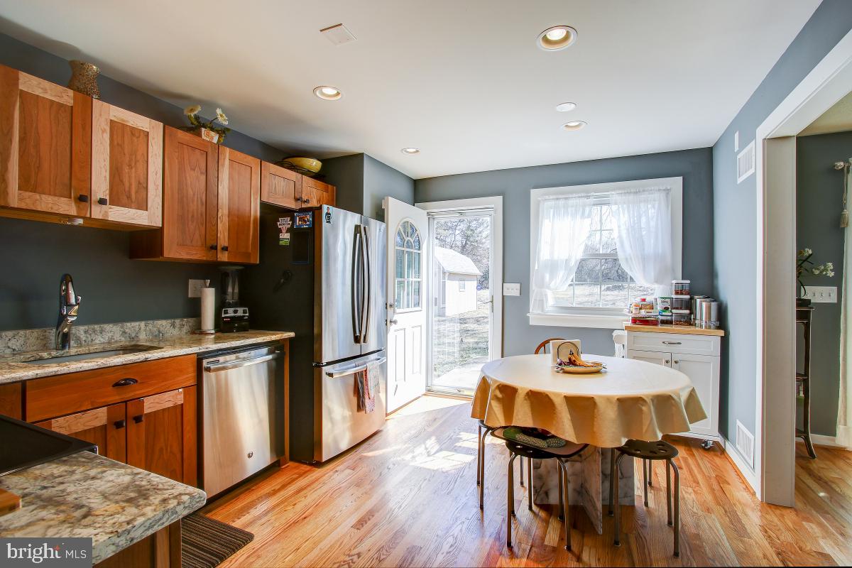 14016 Schaeffer Road Germantown, MD 20874 - Photo 11 of 46 Gallery Image 11