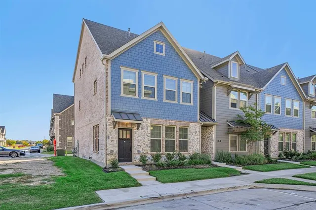 $2,995 | 373 Blackthorne Drive, Plano, TX 75074