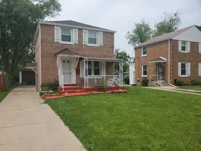 $297,500 | 2422 12th Avenue, Broadview, IL 60155