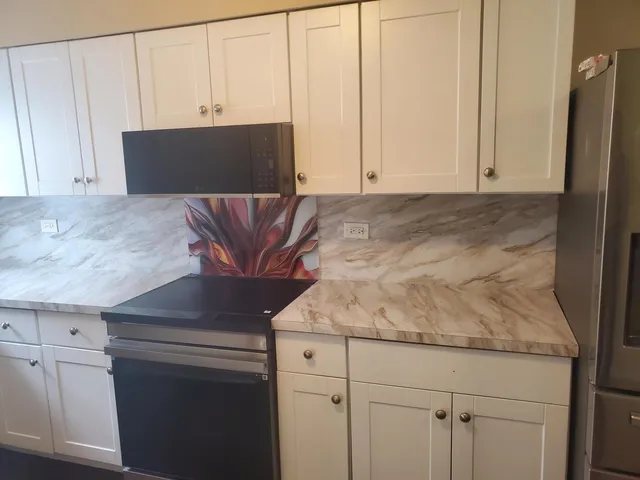 $297,500 | 2422 12th Avenue, Broadview, IL 60155