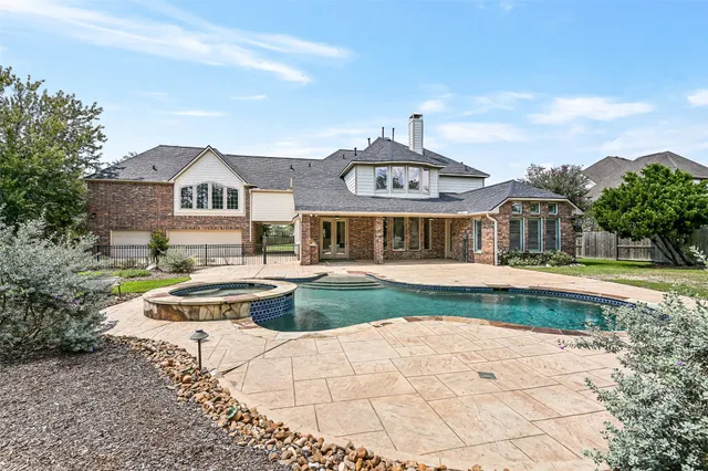 $1,065,000 | 312 Northcliff Ridge Lane, Friendswood, TX 77546