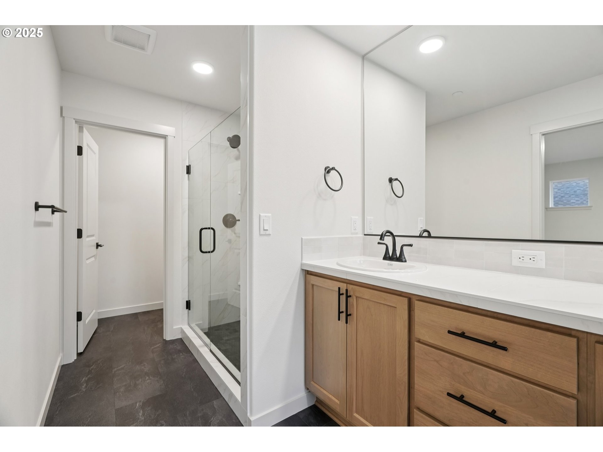 142 West 20th Way La Center, WA 98629 - Photo 13 of 18