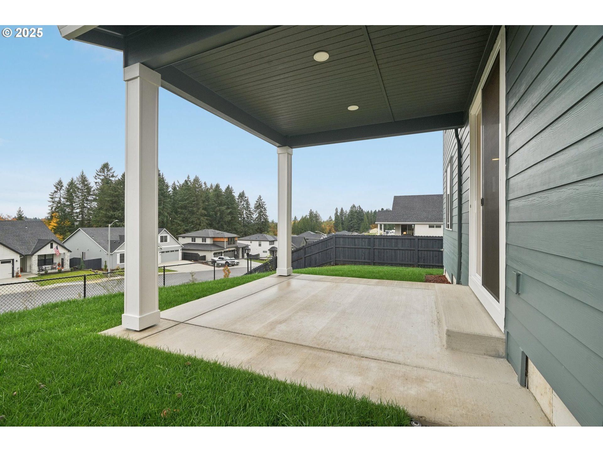 142 West 20th Way La Center, WA 98629 - Photo 15 of 18