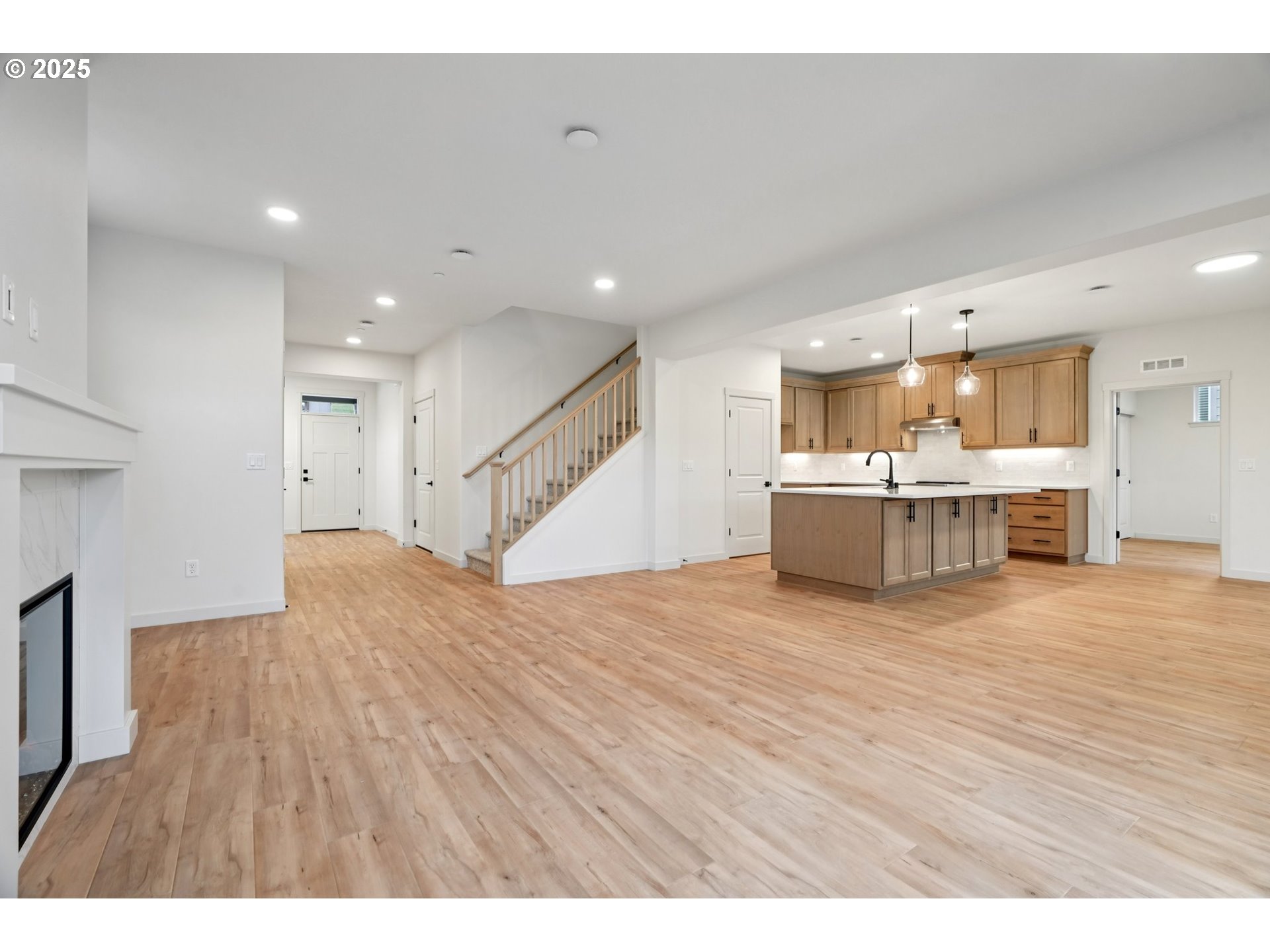 142 West 20th Way La Center, WA 98629 - Photo 5 of 18