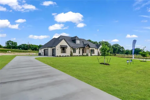 $799,900 | 120 Daggett Drive, Decatur, TX 76234