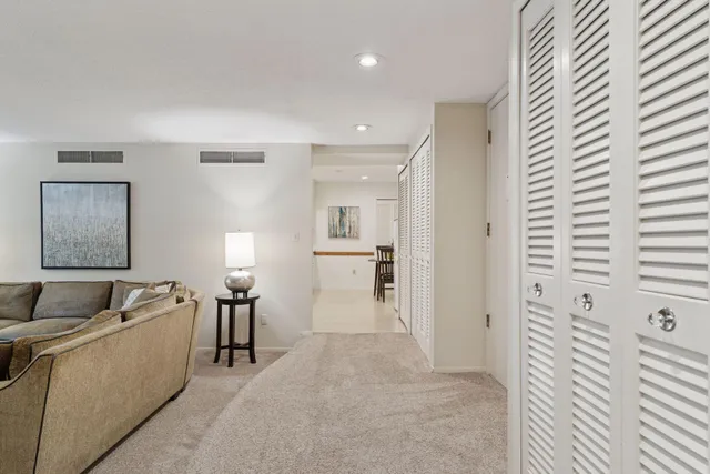 $199,000 | 3412 Oak Ridge Road, Unit 211, Minnetonka, MN 55305