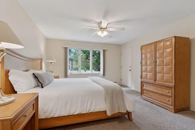 $199,000 | 3412 Oak Ridge Road, Unit 211, Minnetonka, MN 55305