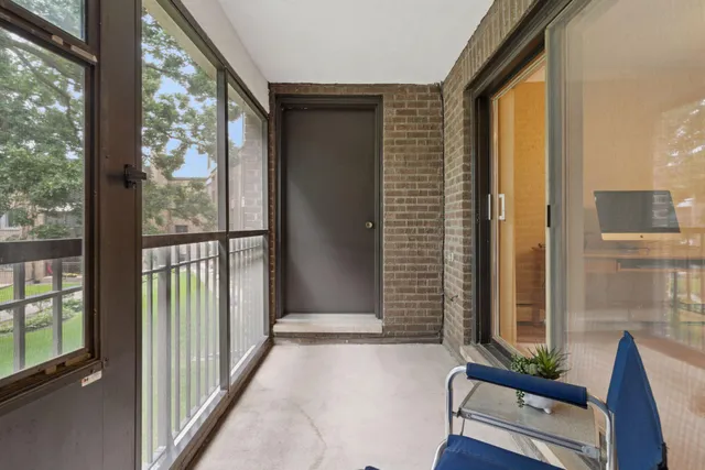 $199,000 | 3412 Oak Ridge Road, Unit 211, Minnetonka, MN 55305