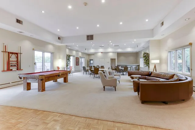 $199,000 | 3412 Oak Ridge Road, Unit 211, Minnetonka, MN 55305