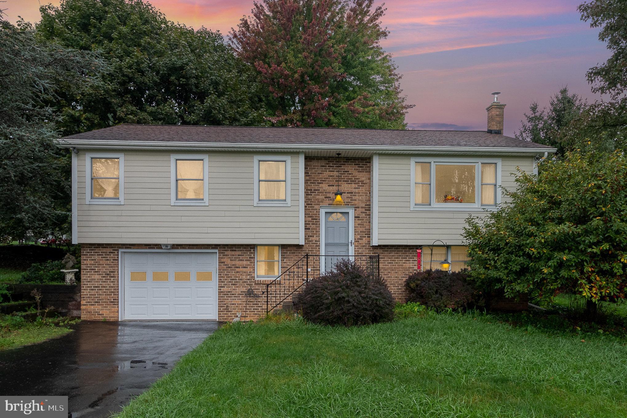 468 Mountain Road Boiling Springs, PA 17007 - Photo 1 of 26 Gallery Image 1