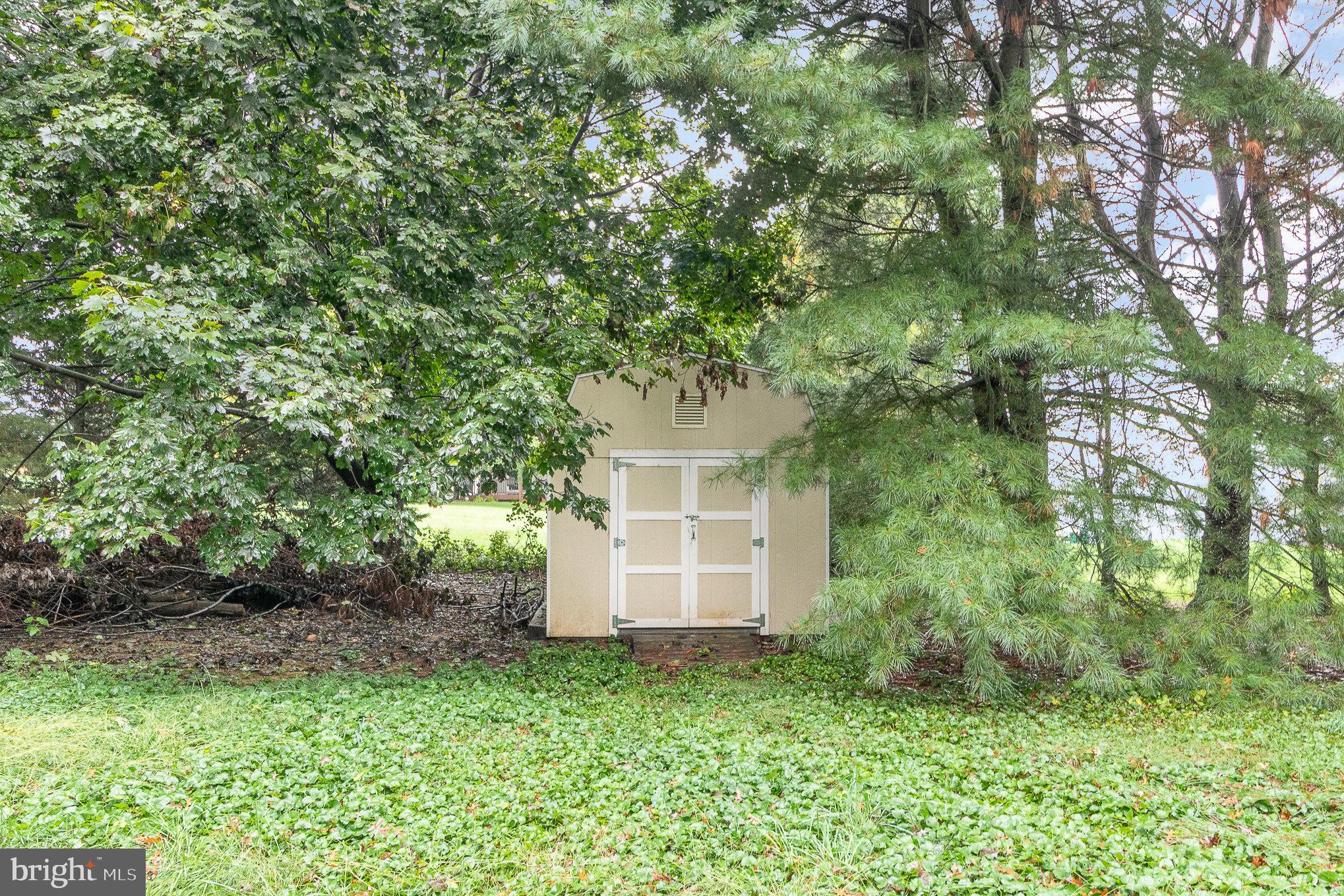 468 Mountain Road Boiling Springs, PA 17007 - Photo 23 of 26 Gallery Image 23