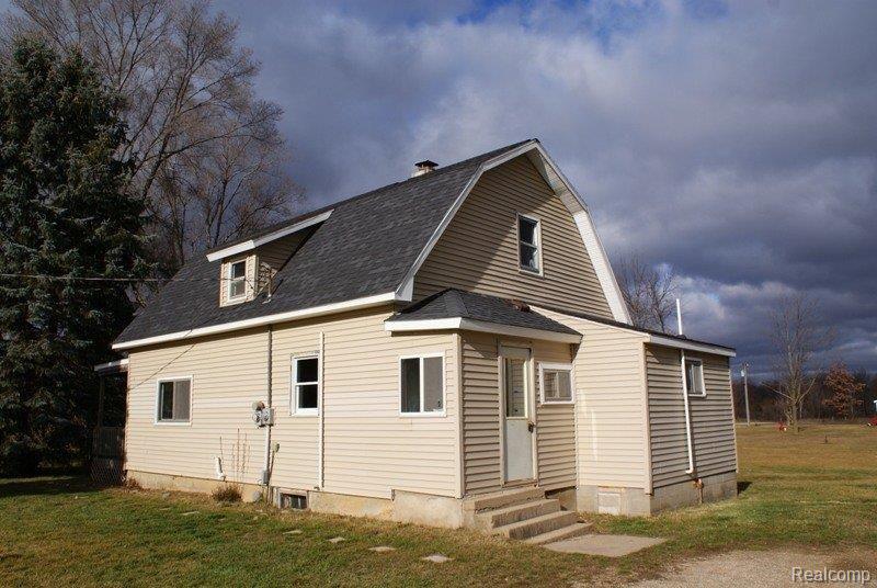 9667 Center Road Fostoria, MI 48435 - Photo 2 of 18 DSC05572.JPG
