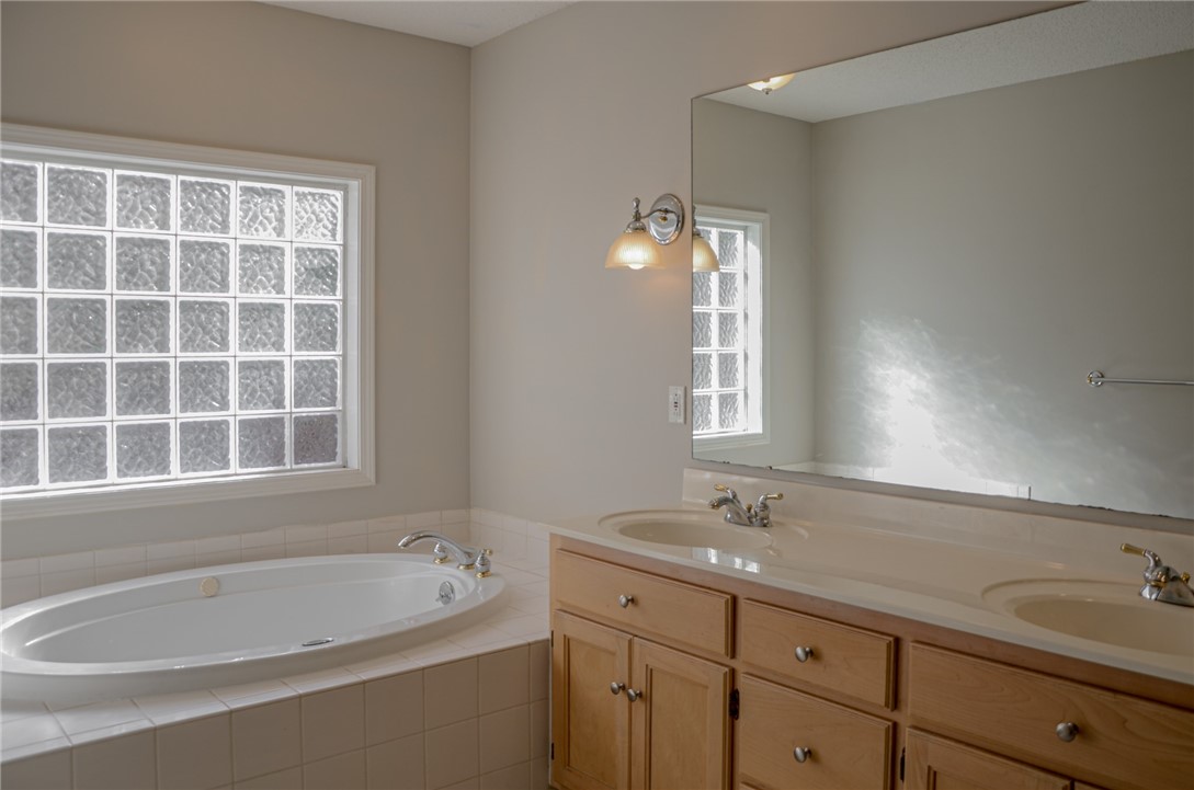 208 Redbud Street Seneca, SC 29672 - Photo 11 of 21 Gallery Image 11