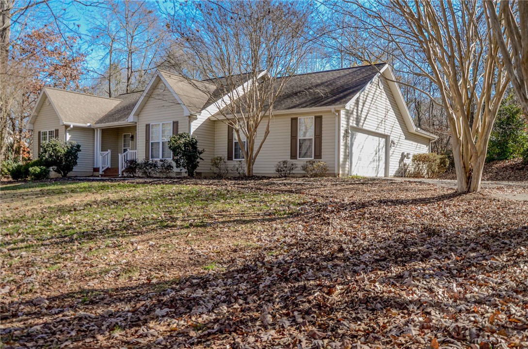 208 Redbud Street Seneca, SC 29672 - Photo 2 of 21 Gallery Image 2
