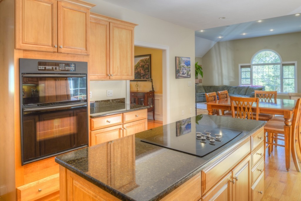 31 East Street Middleton, MA 01949 - Photo 6 of 28