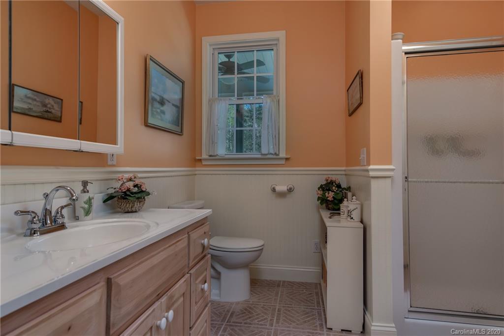 668 Wash Freeman Road Hendersonville, NC 28792 - Photo 11 of 47 Gallery Image 11