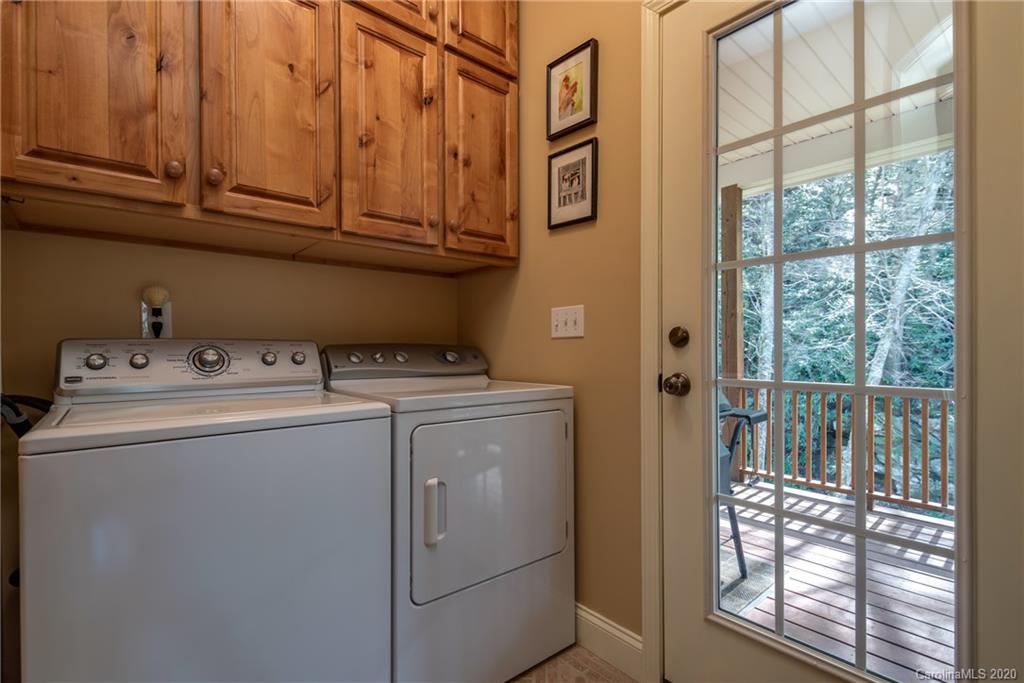 668 Wash Freeman Road Hendersonville, NC 28792 - Photo 12 of 47 Gallery Image 12