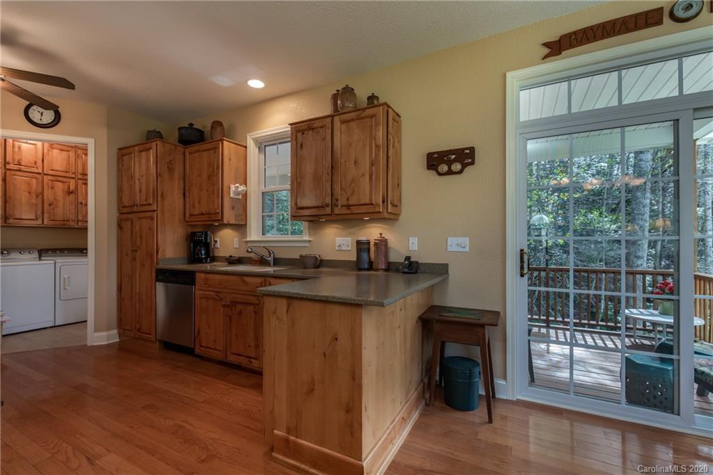 668 Wash Freeman Road Hendersonville, NC 28792 - Photo 17 of 47 Gallery Image 17