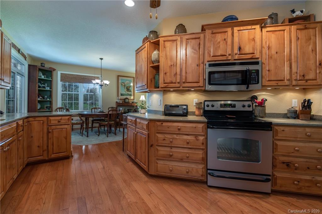 668 Wash Freeman Road Hendersonville, NC 28792 - Photo 19 of 47 Gallery Image 19
