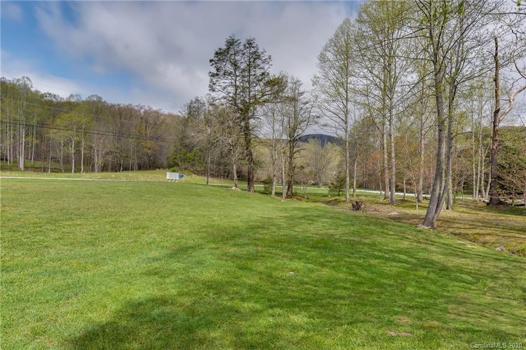 668 Wash Freeman Road Hendersonville, NC 28792 - Photo 30 of 47 Gallery Image 30
