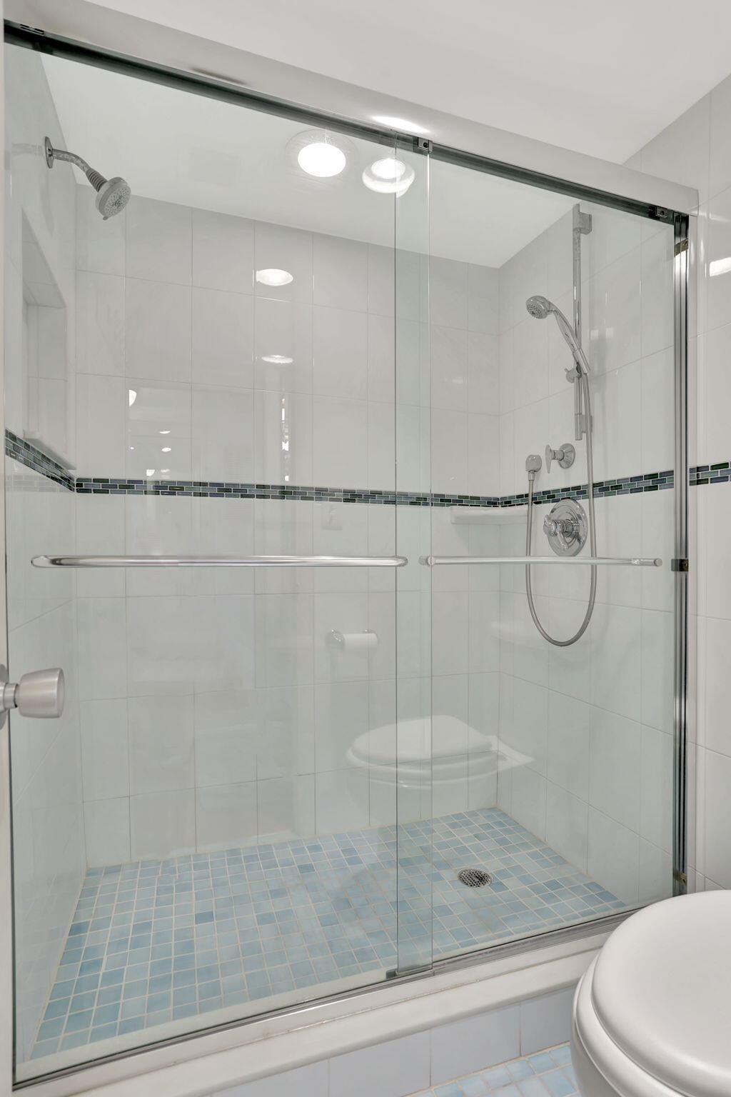 1069 Hillsboro Mile, Unit 705 Hillsboro Beach, FL 33062 - Photo 11 of 43 23-web-or-mls-001L4135