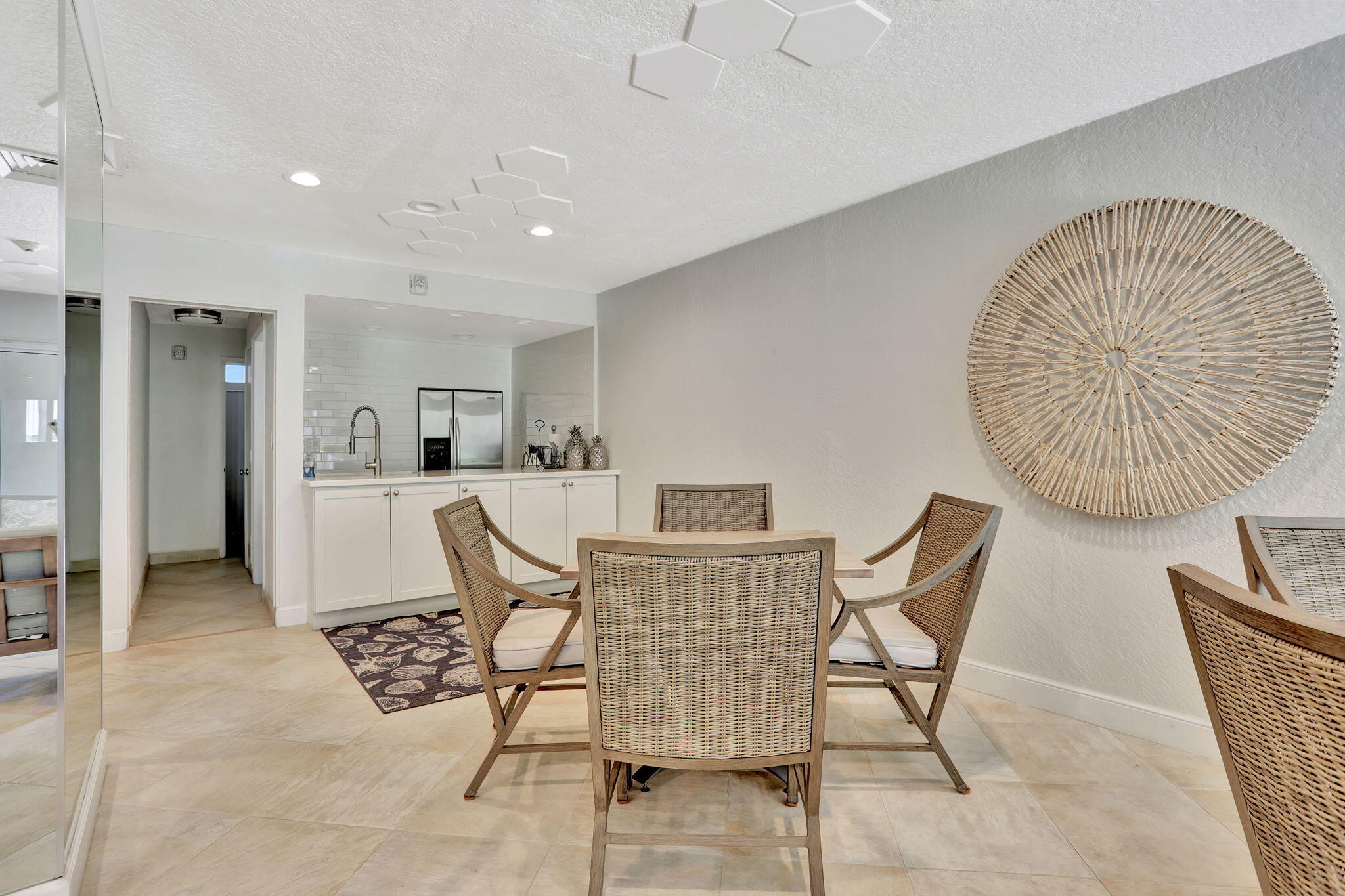 1069 Hillsboro Mile, Unit 705 Hillsboro Beach, FL 33062 - Photo 19 of 43 32-web-or-mls-001L4185