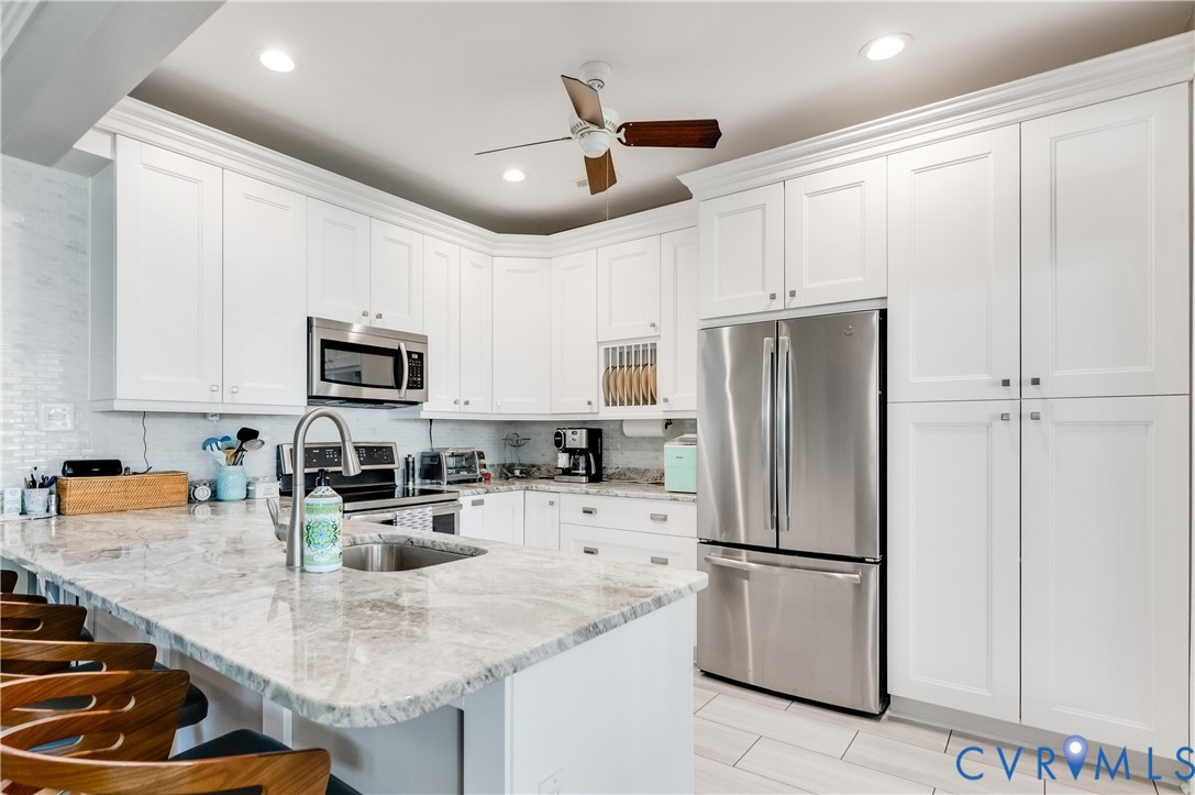 65 Oyster Shell Road, Unit 10 Deltaville, VA 23043 - Photo 13 of 46