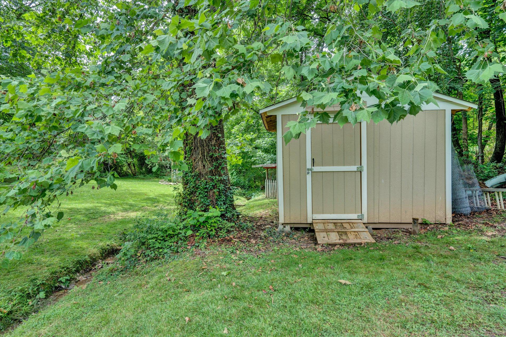 6102 Cove Road Roanoke, VA 24019 - Photo 28 of 31 28-DSC4885