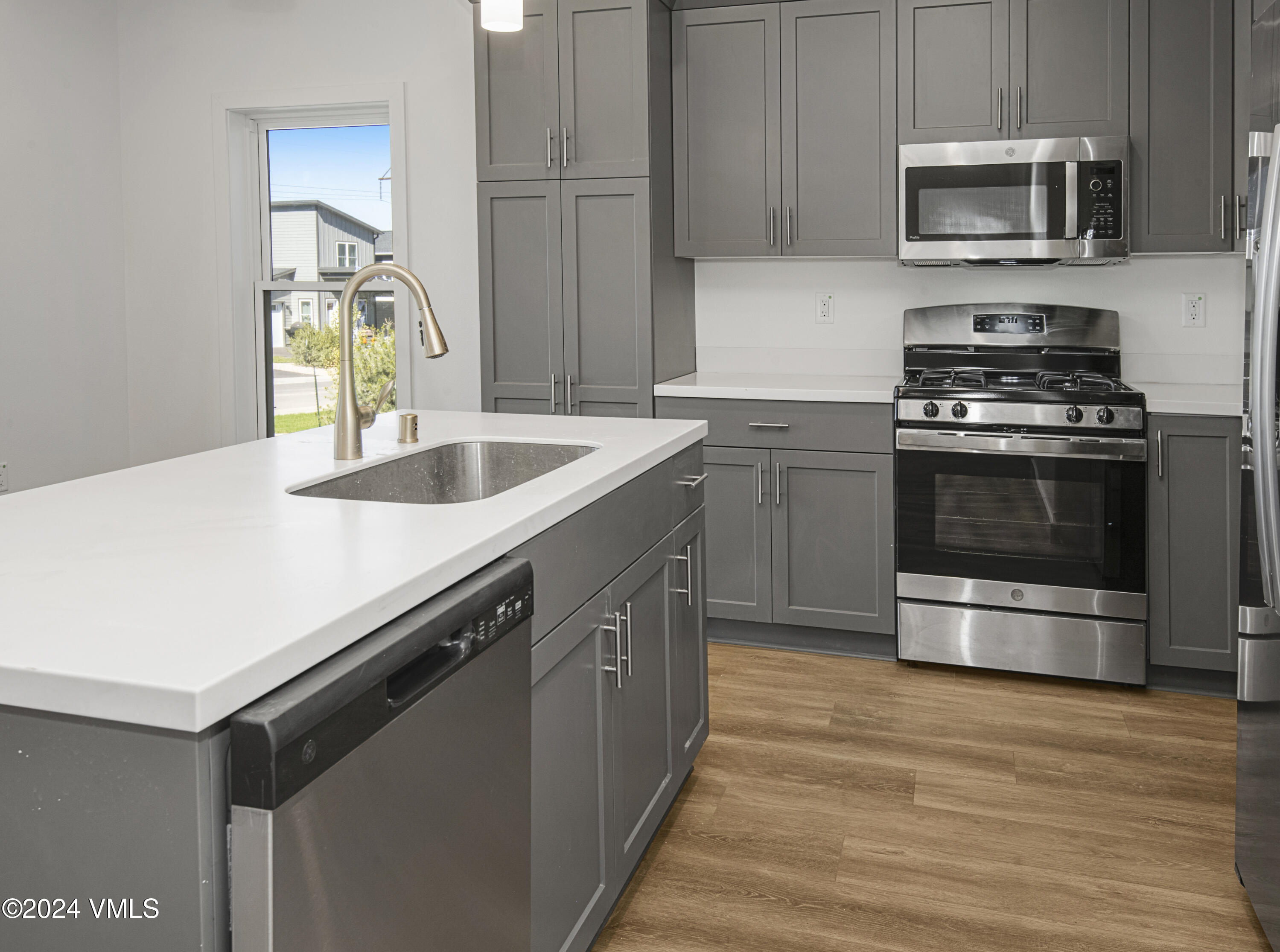 645 Blackhawk Road Gypsum, CO 81637 - Photo 10 of 37 Mtn-Laurel_08