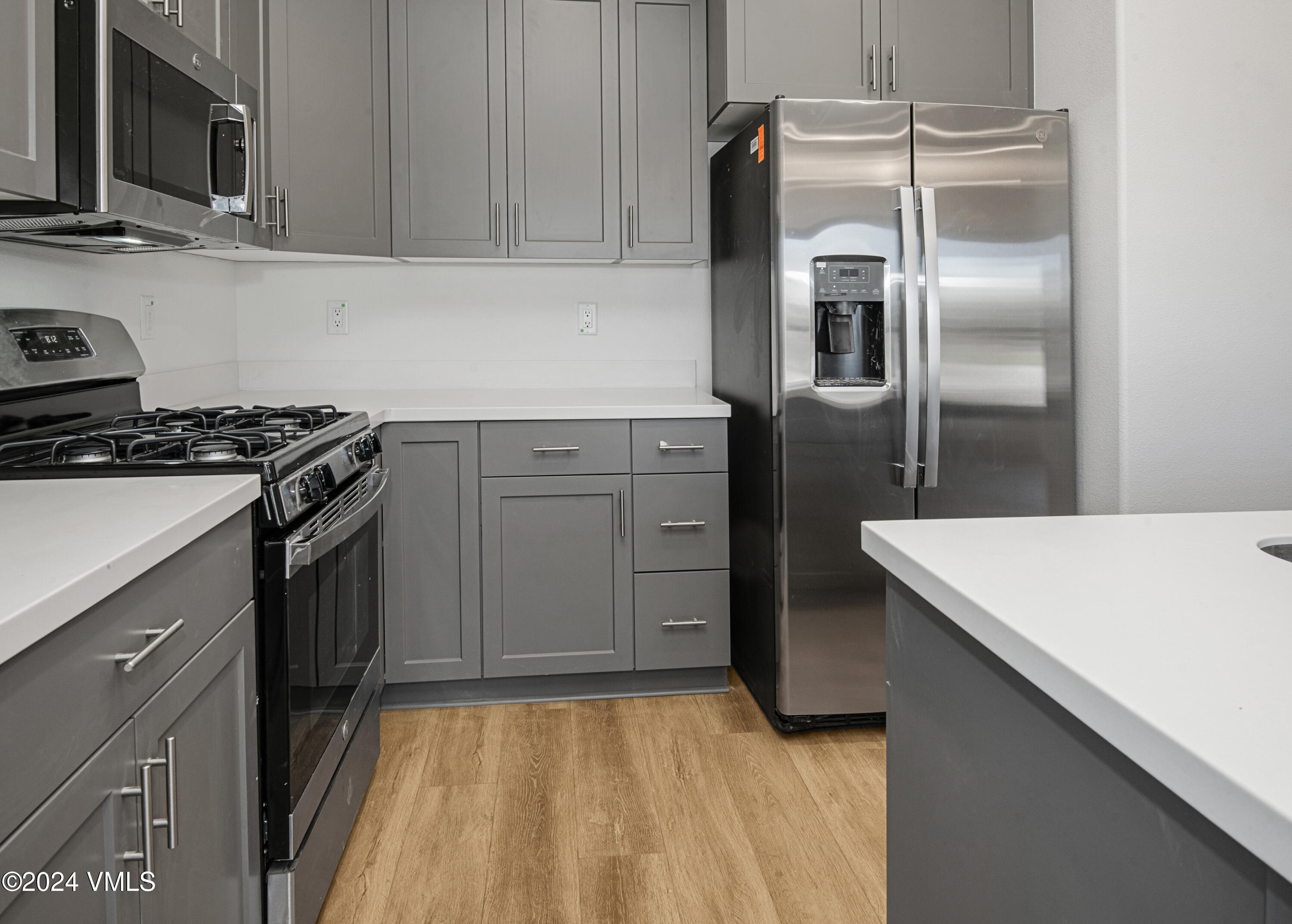 645 Blackhawk Road Gypsum, CO 81637 - Photo 9 of 37 Mtn-Laurel_09