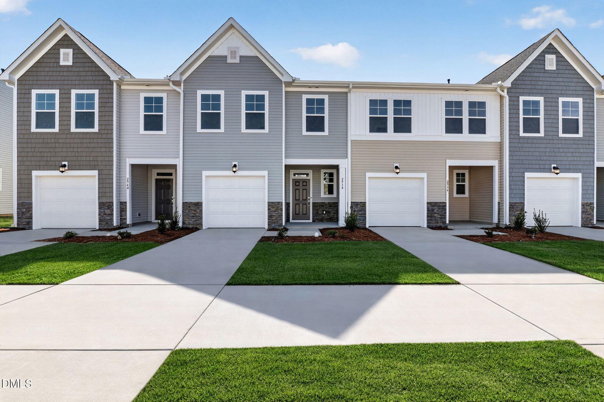 SUN_EverleeTownhomes_Pic_CarsonII-20