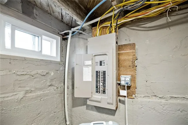 $229,900 | 709 West Crowder Road, Trenton, MO 64683