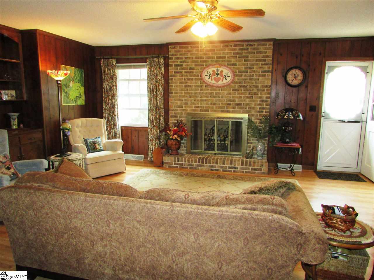 103 Wicker Lane Anderson, SC 29621 - Photo 3 of 17