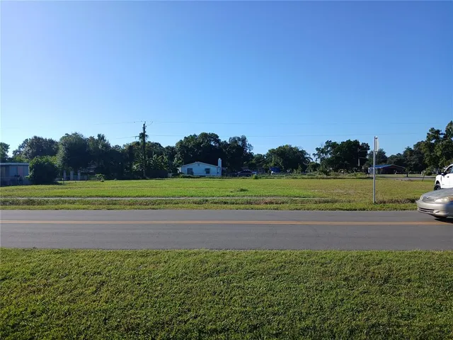 a view of a golf course