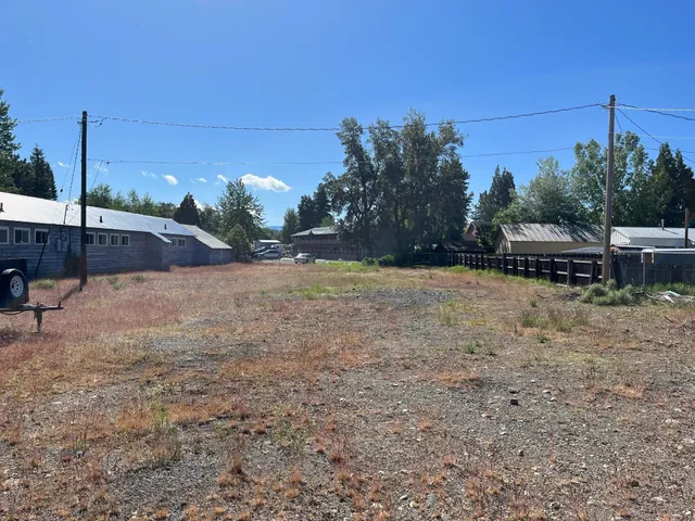 a view of a outdoor space